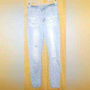 Nice almost new fashion Nova jeans size 3 waist 26 for someone real petite fits